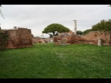 06948 ostia - regio i - insula xi - tempio rotondo (i,xi,1) - blick aus der cella nach norden ii.jpg